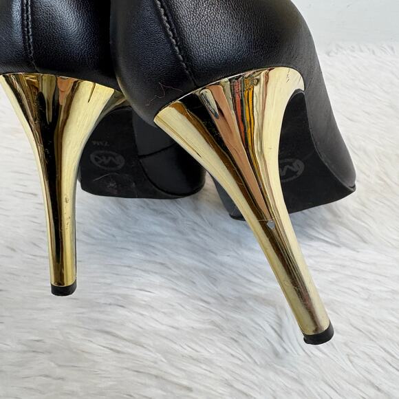 MK Michael Kors Black Leather Pumps Gold Heel Cap Studded Toe Size 7.5 - Picture 7 of 9